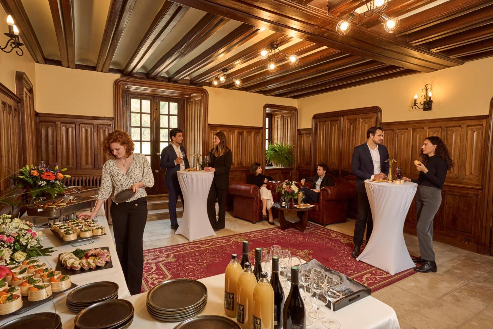 Domaine De La Commanderie De Ballan מראה חיצוני תמונה