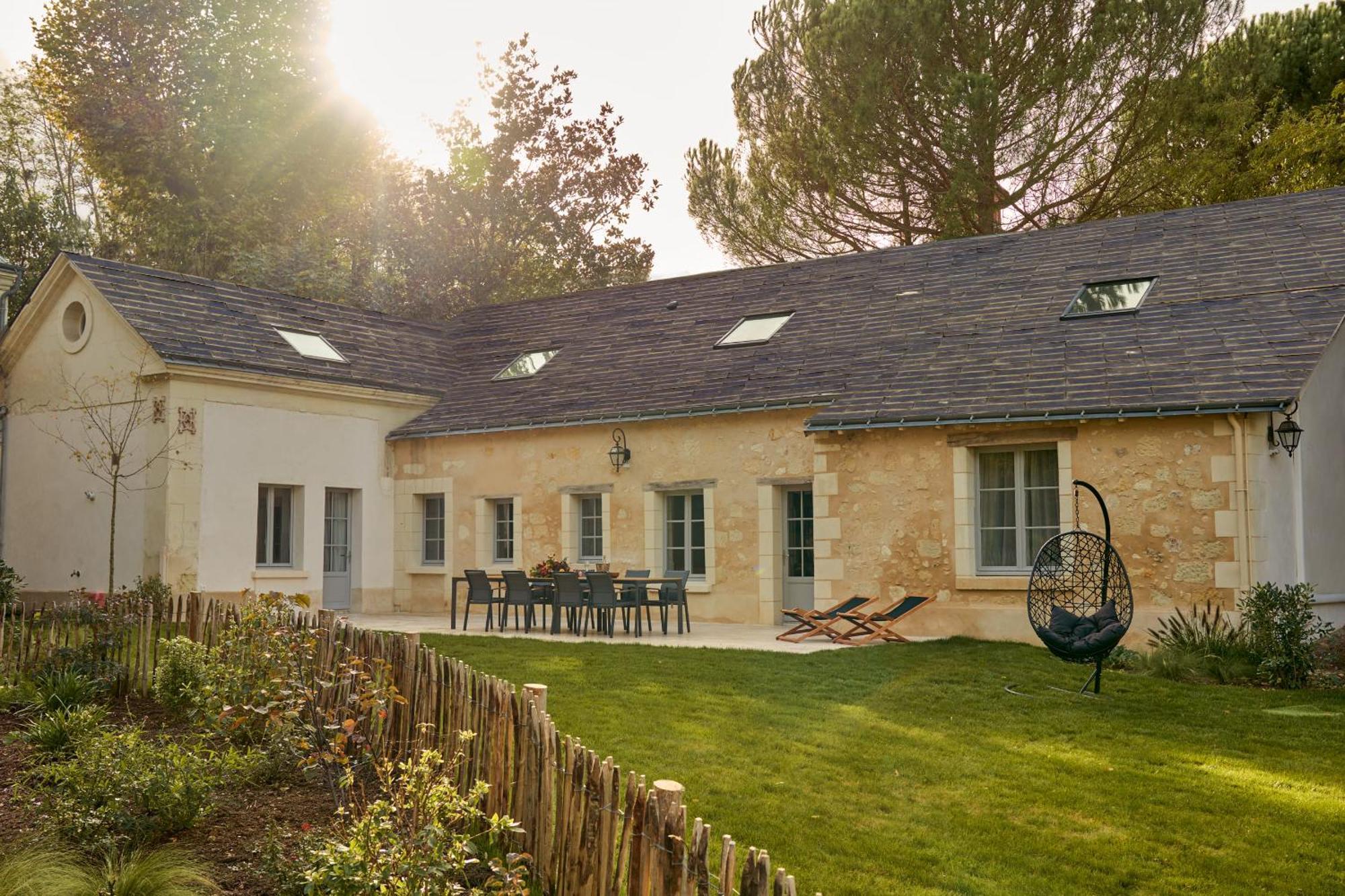 Domaine De La Commanderie De Ballan מראה חיצוני תמונה